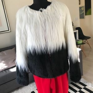 Choies Women's Two Tone Shaggy Faux Fur Coat